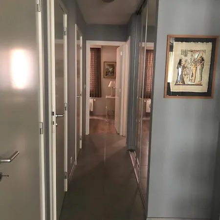 Stijlvol Vlakbij Strand&casino Odyssey Appartement *